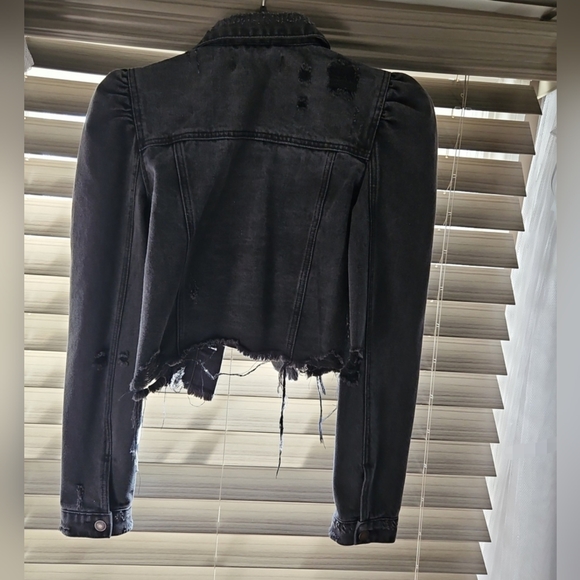 Forever 21 Denim Jacket Off Black - Picture 3 of 3